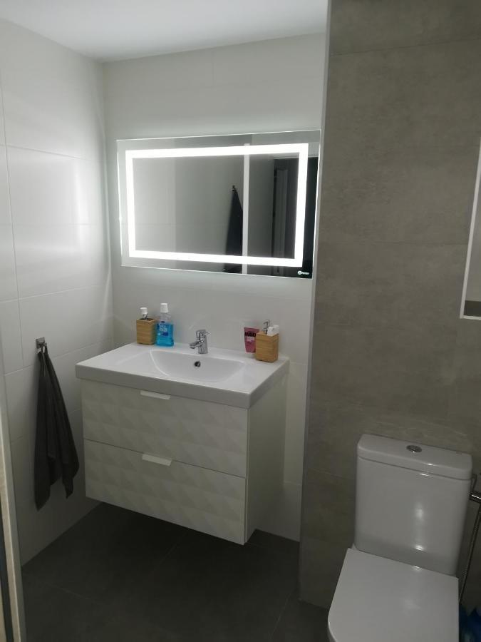 Private Room Next To The Center Gayfriendly มาลากา ภายนอก รูปภาพ